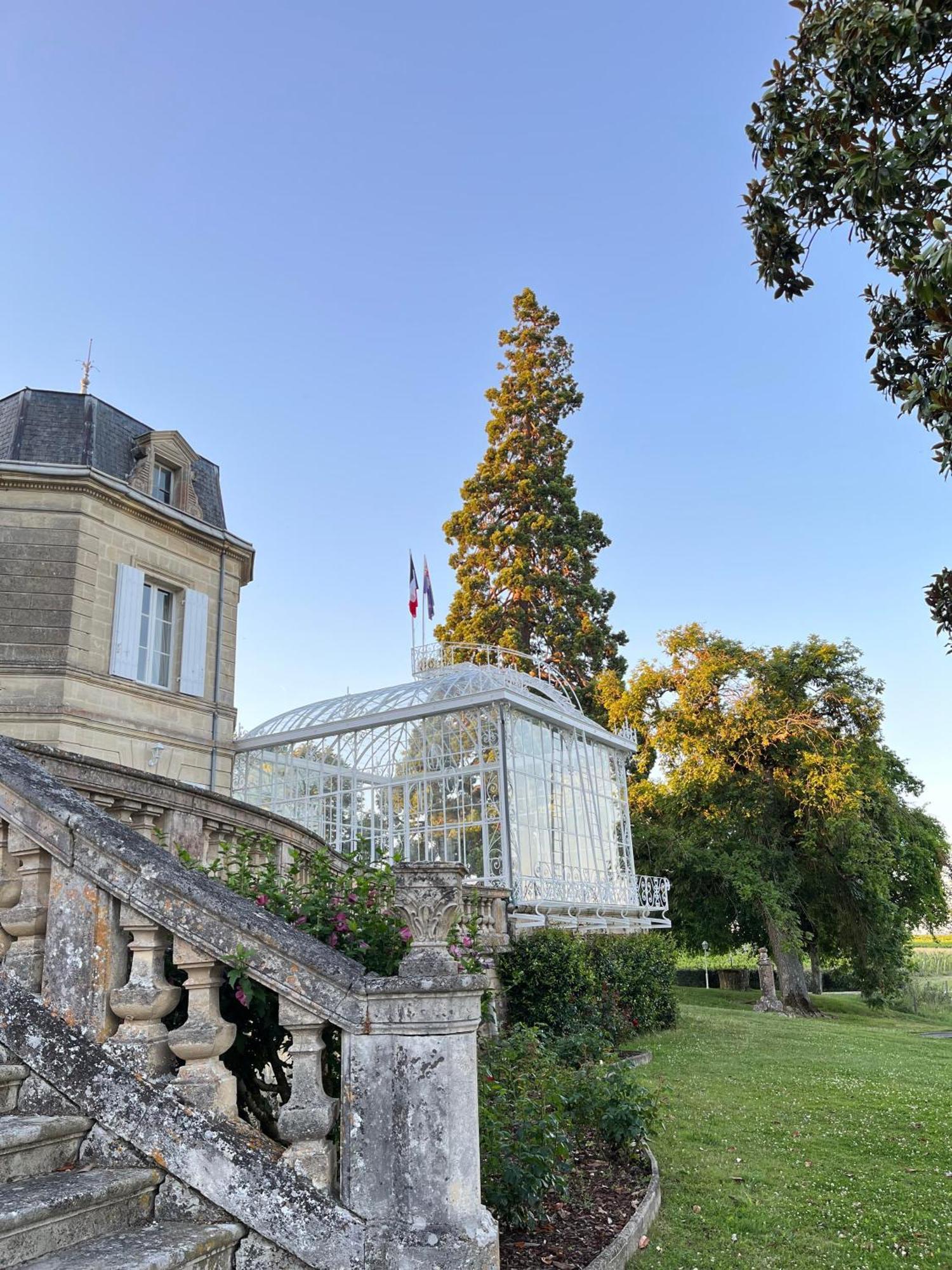 Chateau Carbonneau Pessac-sur-Dordogne Exteriör bild