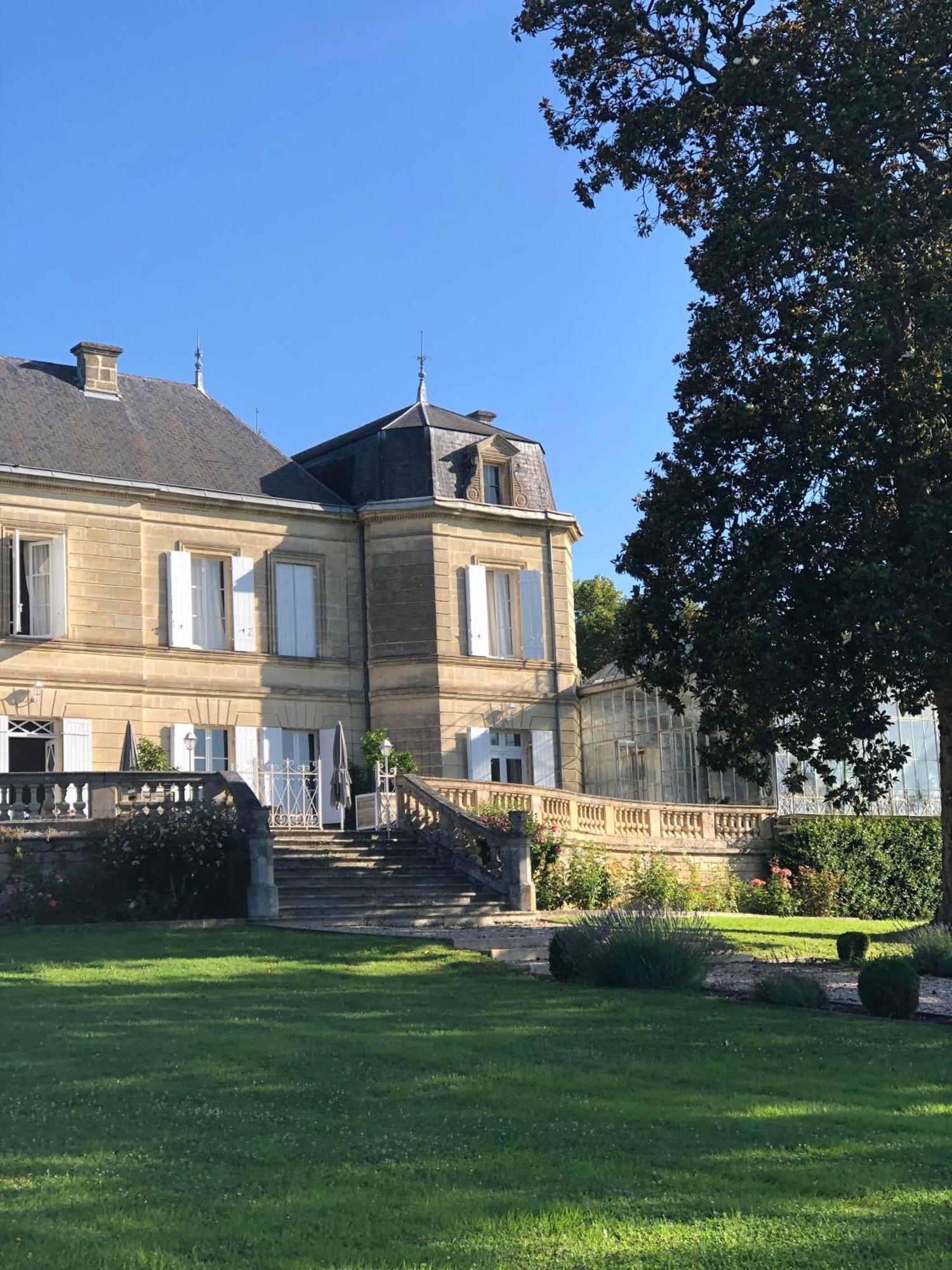 Chateau Carbonneau Pessac-sur-Dordogne Exteriör bild