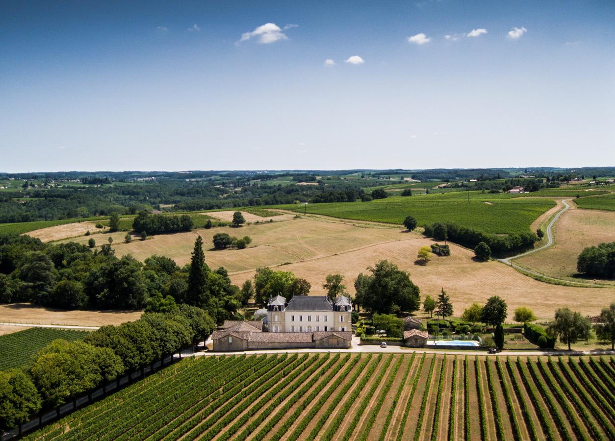 Chateau Carbonneau Pessac-sur-Dordogne Exteriör bild